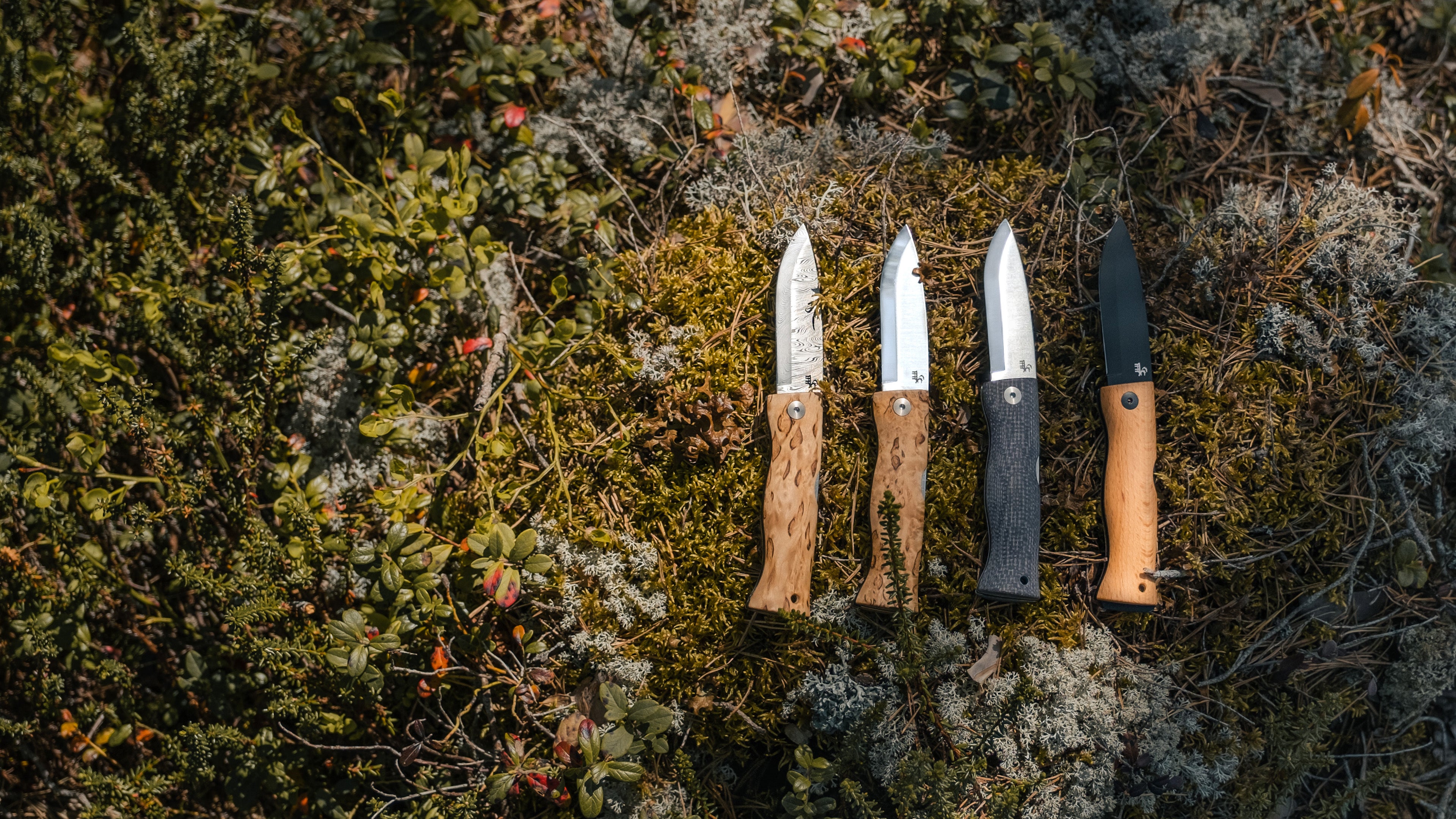 Karesuandokniven, fällkniv, fickkniv - Handcrafted Swedish custom knives & axes for hunting, survival, fishing and collectors.